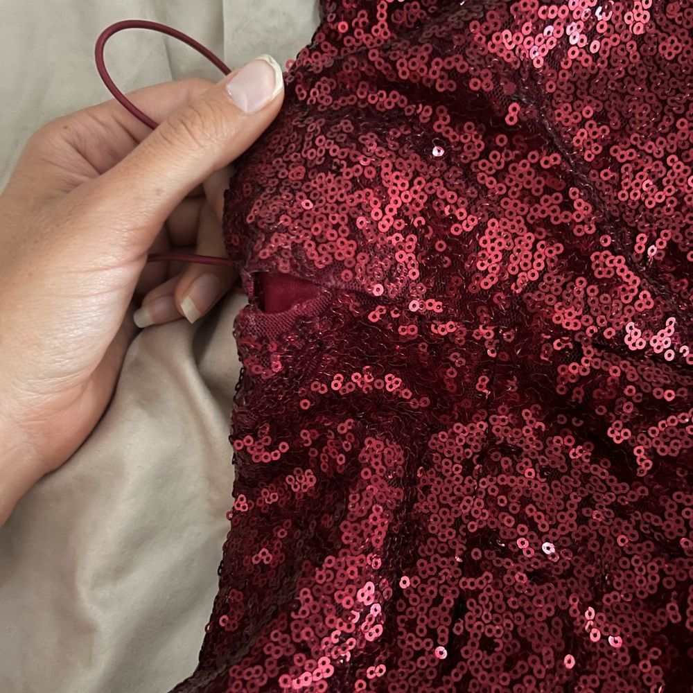 Red sequin dress - Picture 8 of 8